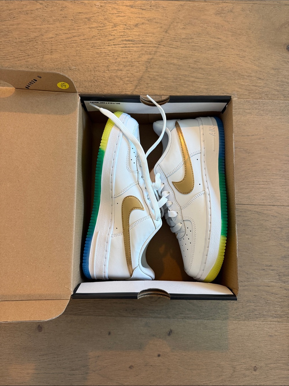 Nike Kids Air Jordan 1 Low - gold swoosh/rainbow outsole